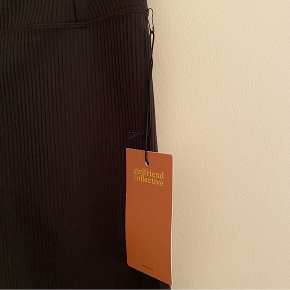 Girlfriend Collective Bike Shorts Black Ribbed High Rise Activewear Small NWT - Picture 4 of 5
